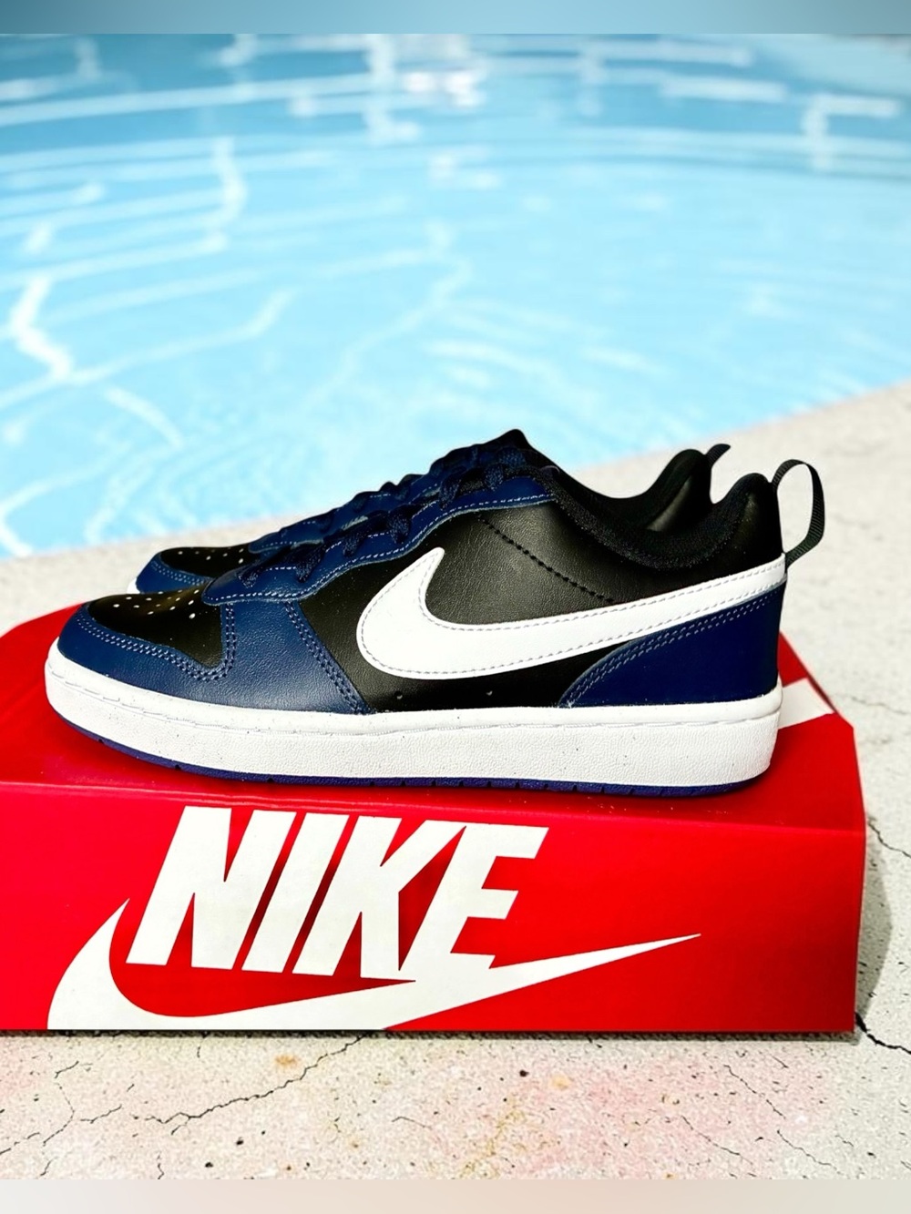 Nike Court Borough Low GS Size 4.5Y NEW
